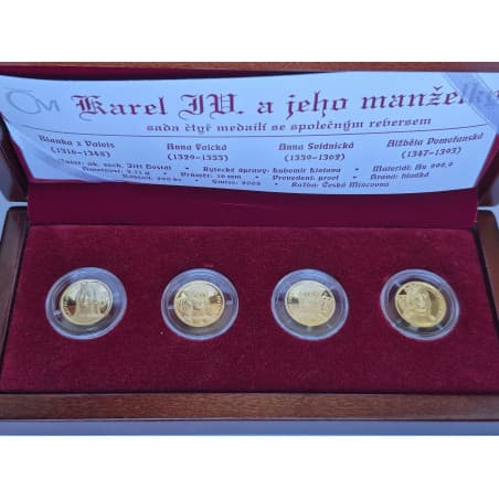 Sada zlatých medailí 4 x 1/10 Oz Karel IV. a jeho manželky 2008 Proof